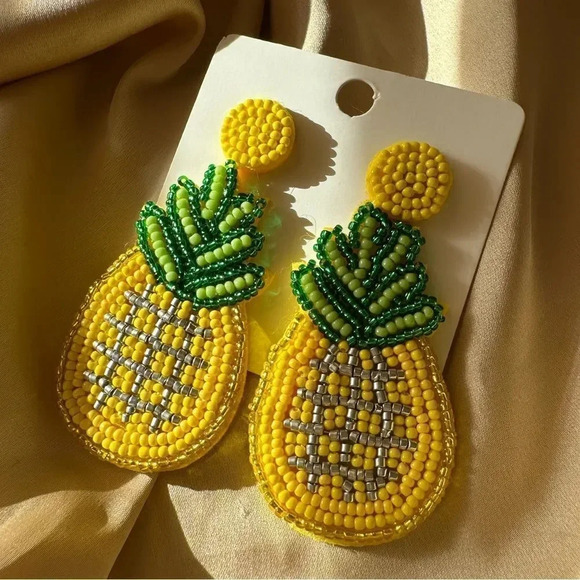 Pineapple Yellow Beaded Earrings - Picture 6 of 7